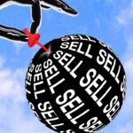 Кто избавляется от биткоинов прямо сейчас